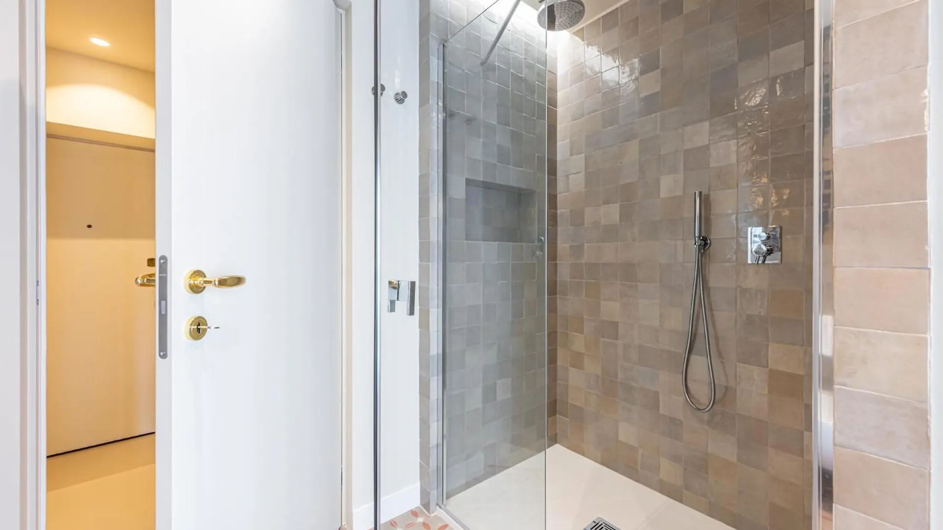 Brera - Elegante Appartamento In Via Moscova Mediolan Apartament