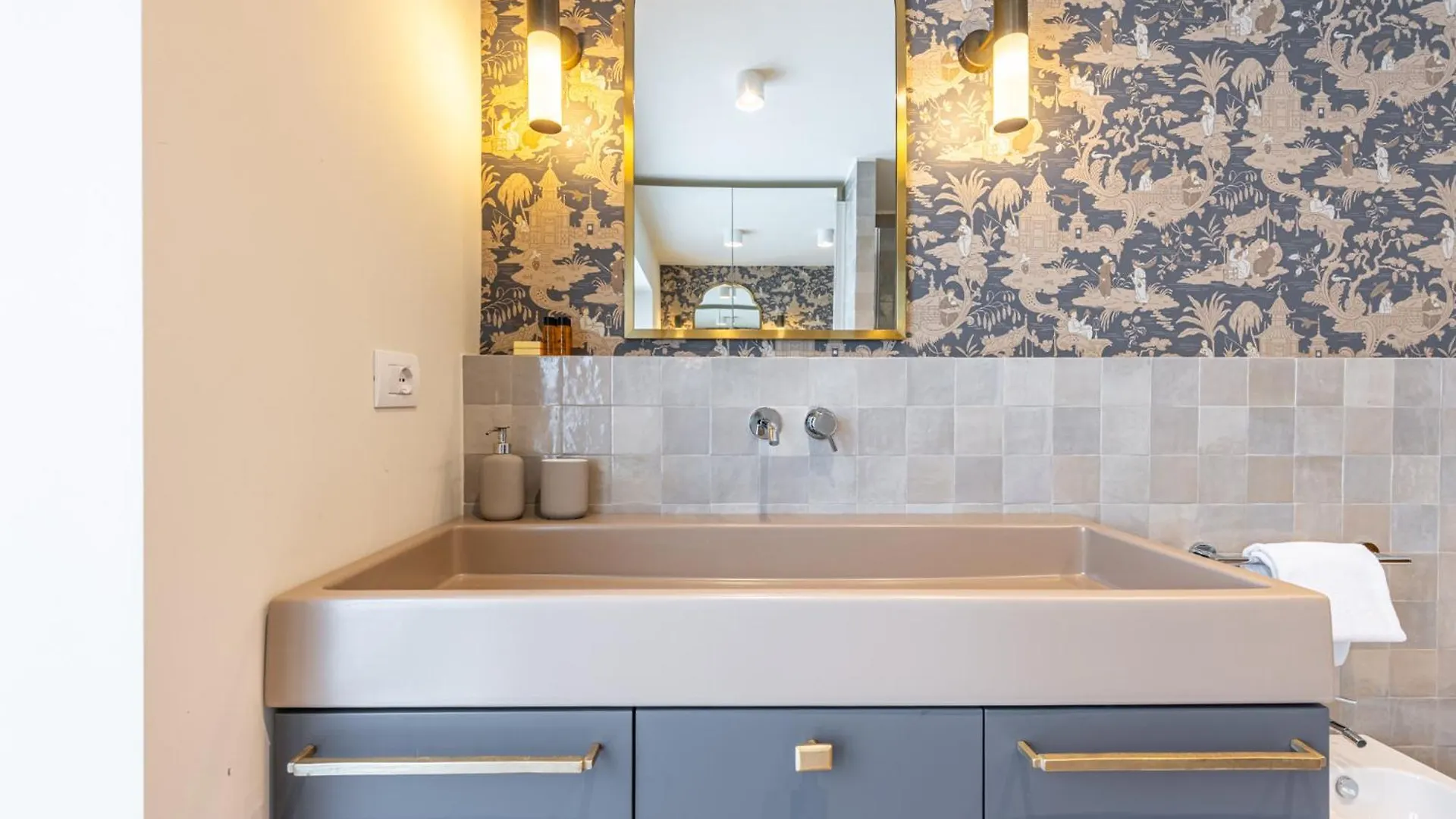Brera - Elegante Appartamento In Via Moscova Milano